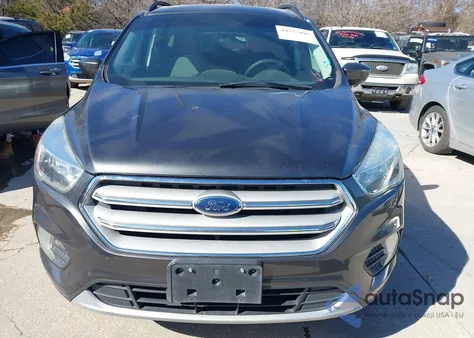 2018 Ford Escape Se из США, поврежденный, VIN 1FMCU0GD8JUC20471